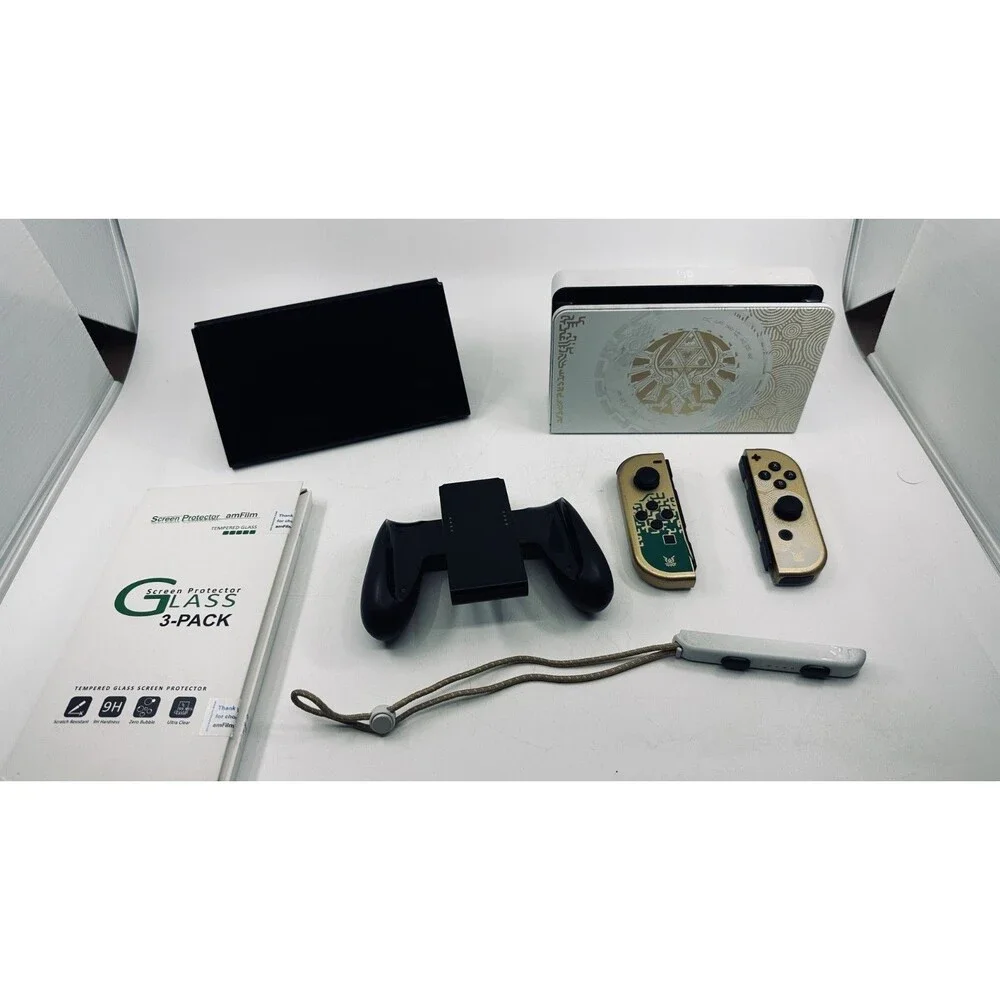 Nintendo Switch OLED - Zelda Tears of the Kingdom Edition. READ (Joy-Con issue)